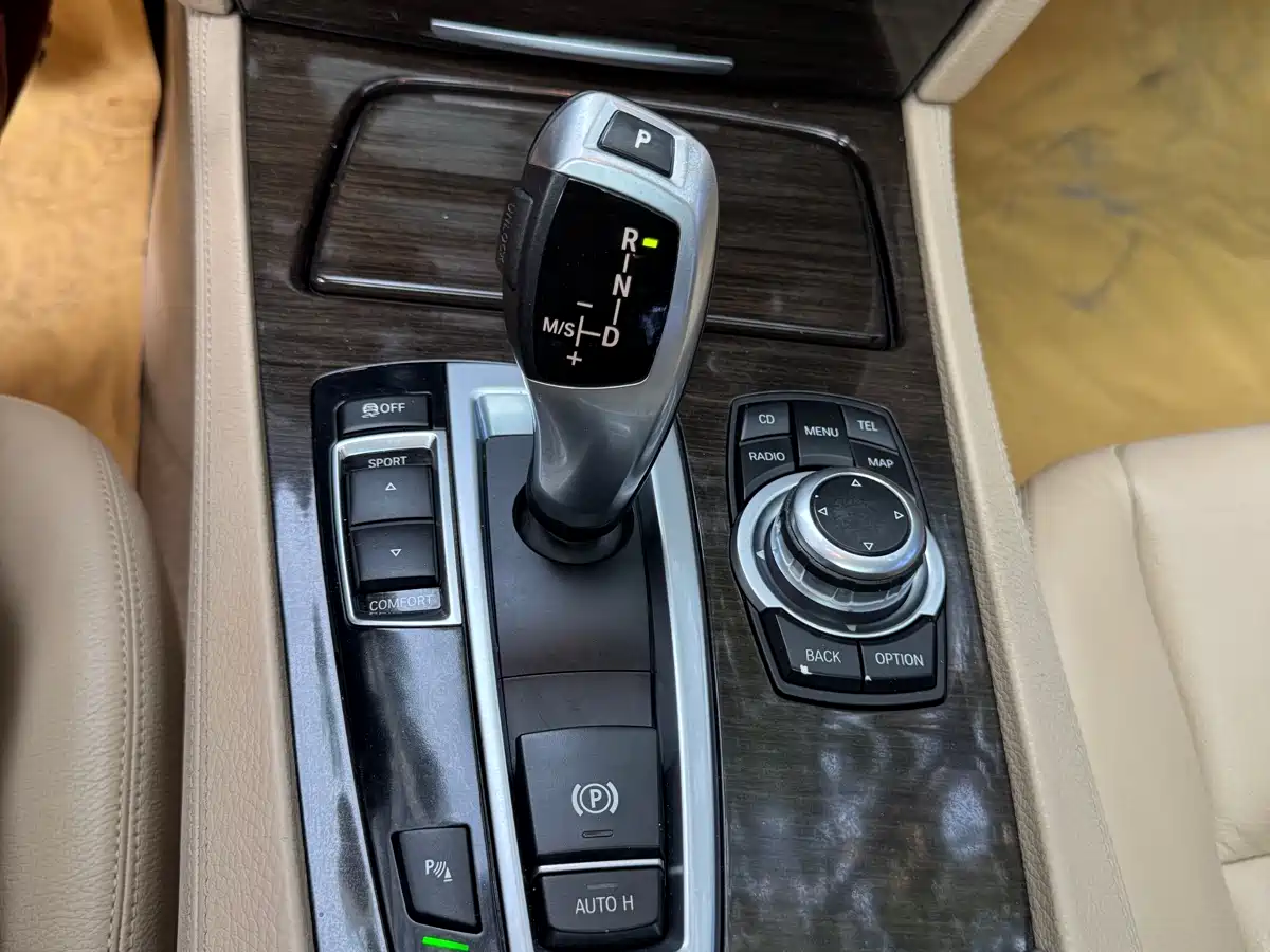 BMW 7 Series 2013 Model 730Li Luxury фото 25