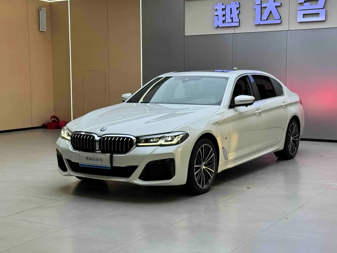 BMW 5 Series 2023 530Li xDrive M Sport Package фото 4