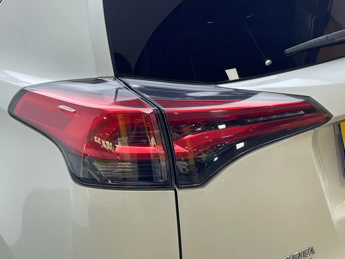 Toyota RAV4 Rongfang 2016 2.0L CVT 2WD Trend (China V) фото 11