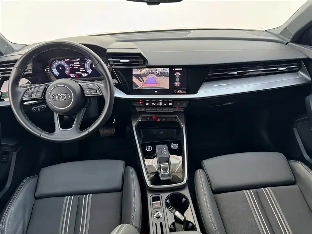Audi A3 2024 Model A3L Limousine 35 TFSI Fashion Sport фото 9