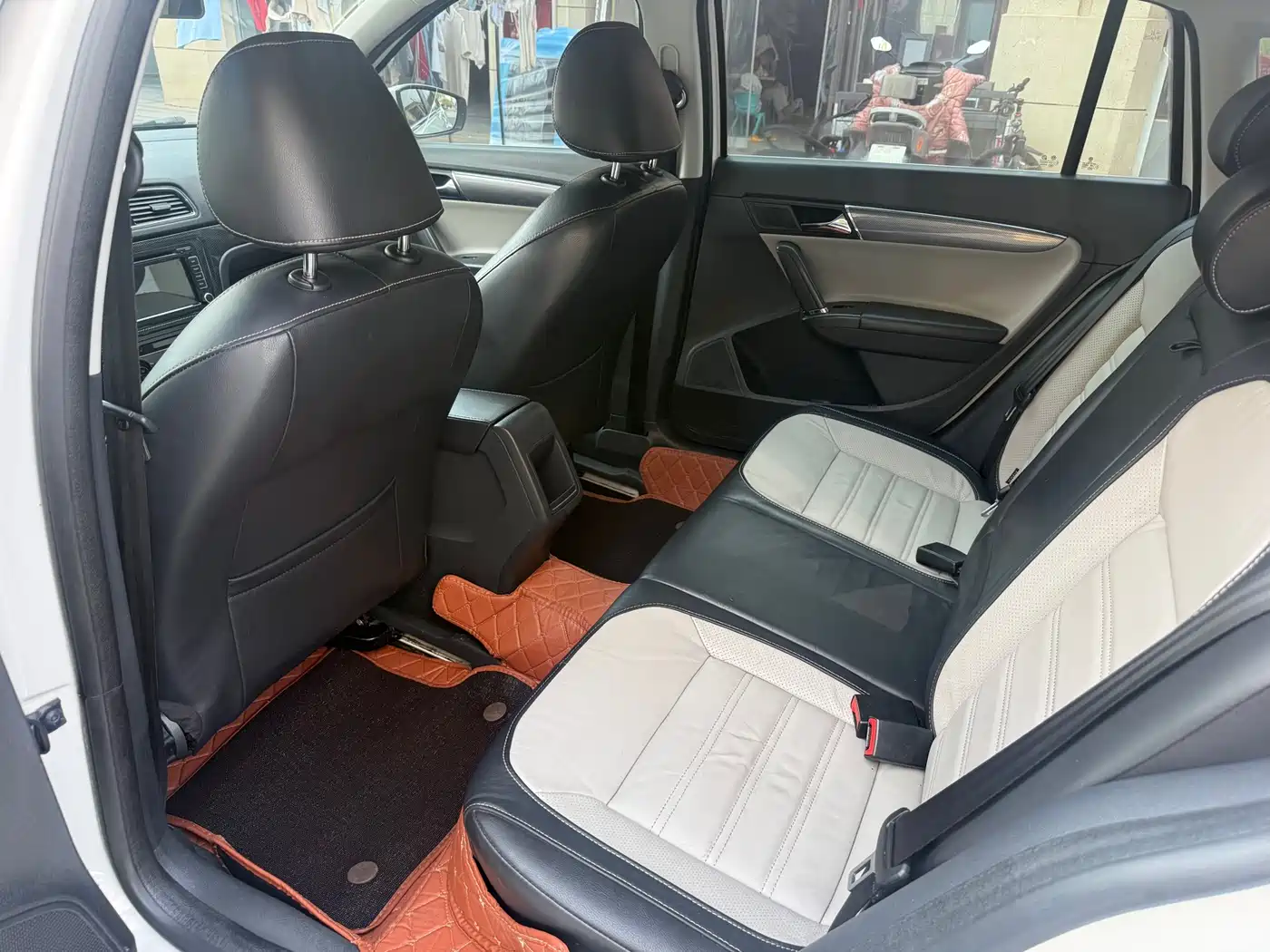 Volkswagen Gran Lavida 2014 1.4TSI DSG фото 5
