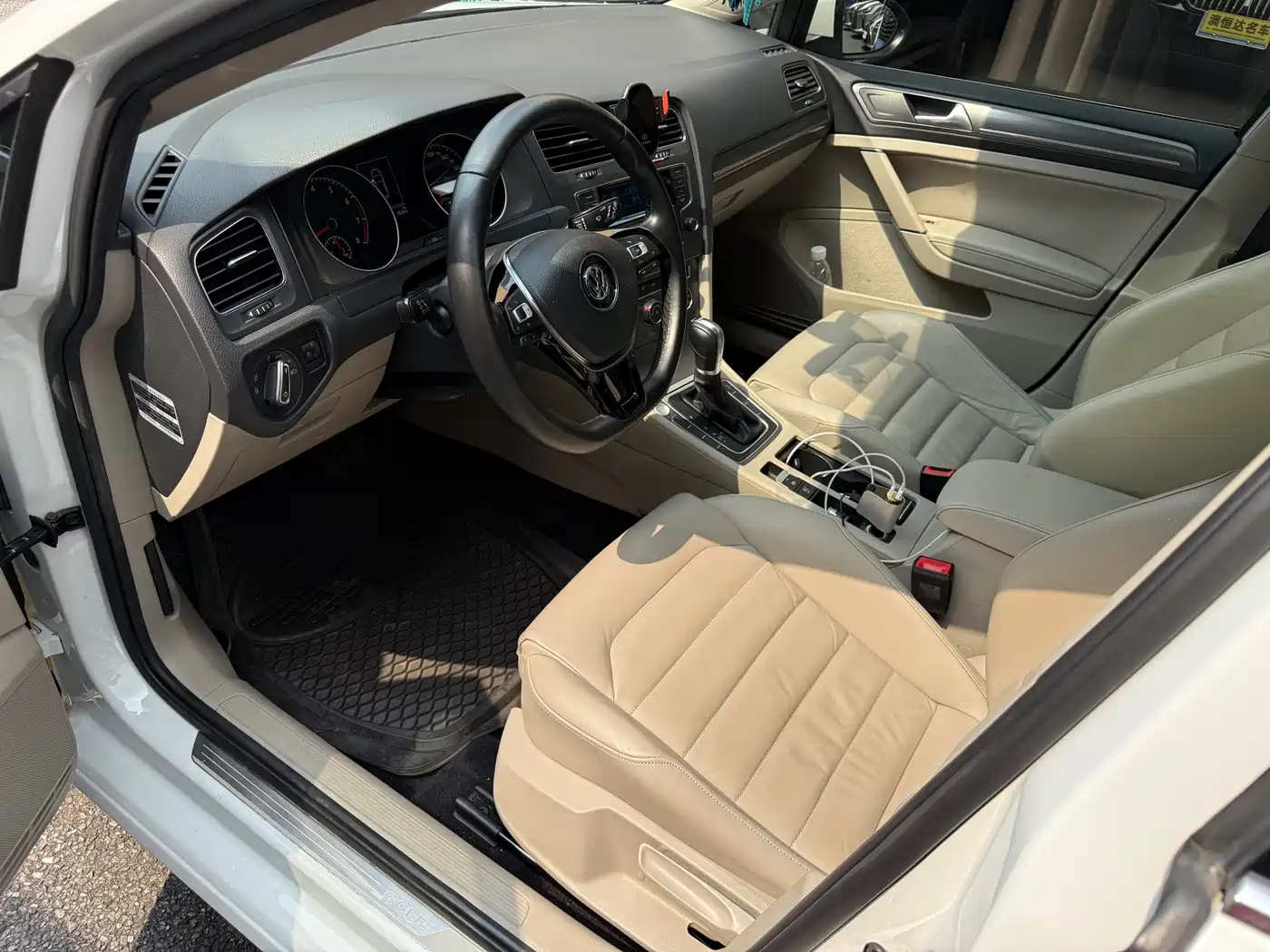 Volkswagen Golf 2014 1.4TSI Automatic Luxury фото 6