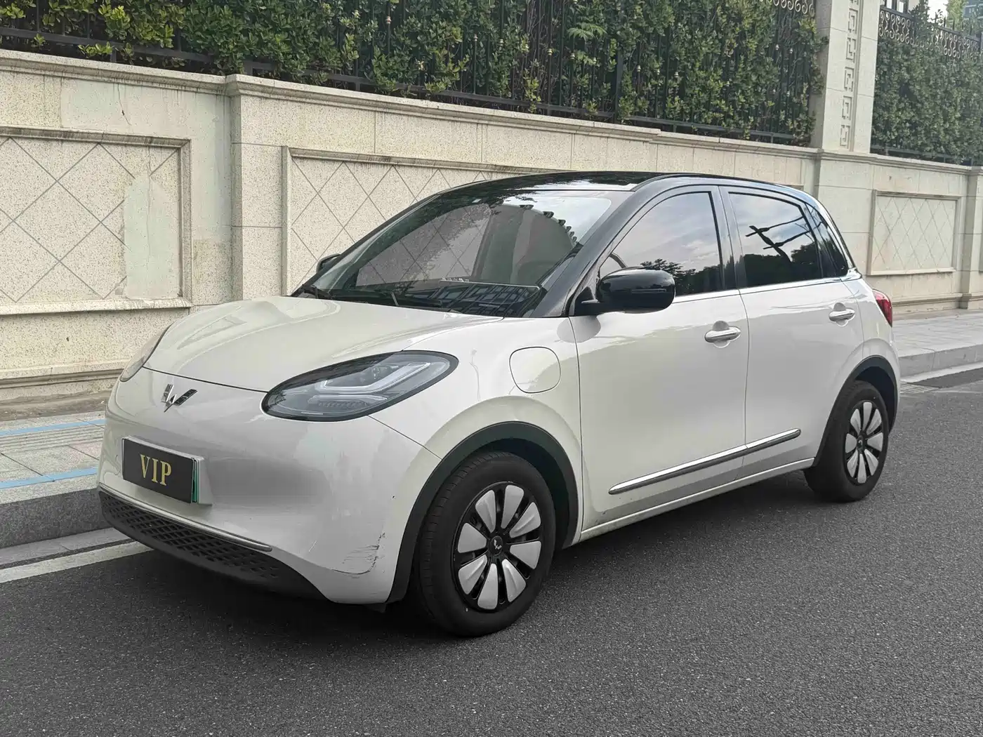 Wuling Motors Wuling Bingo 2023 Model 333km Telepathic Connect+ Version