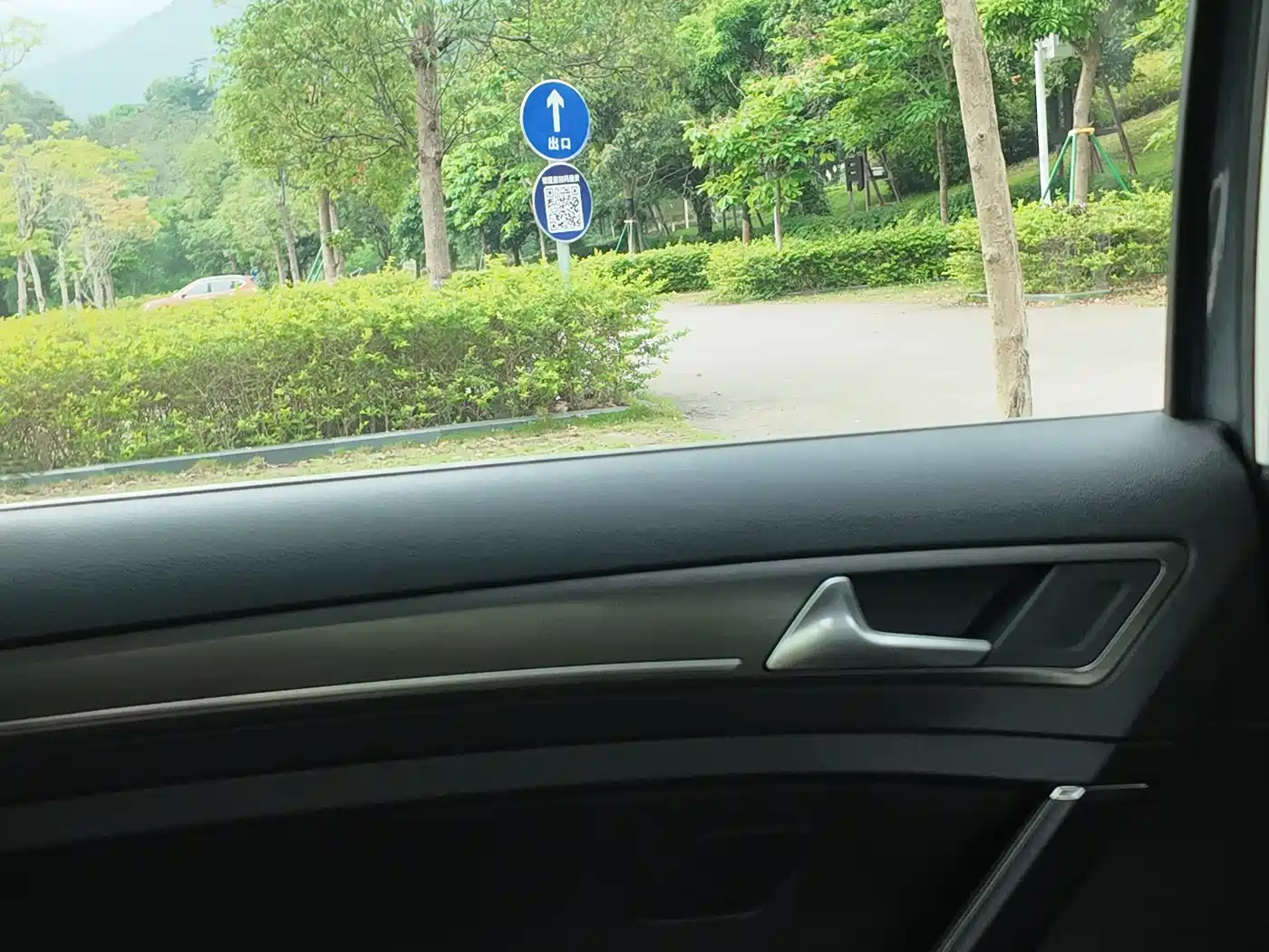 Volkswagen Golf 2014 1.6L Automatic Fashion Edition фото 23