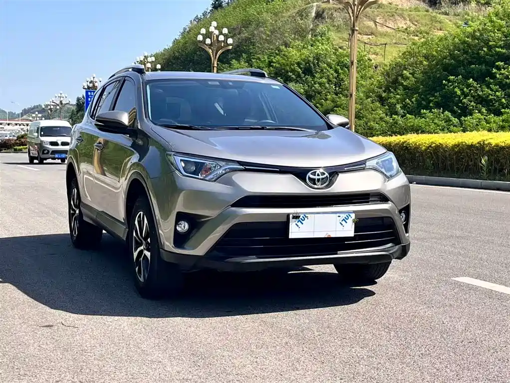 Toyota RAV4 Rongfang 2019 2.0L CVT 2WD Pioneer Version China V фото 4