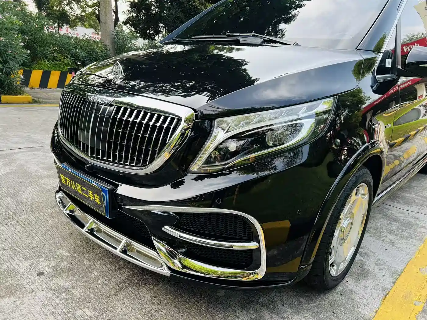 Mercedes-Benz V-Class 2018 V 260 L Premium Long Wheelbase Edition China VI фото 8