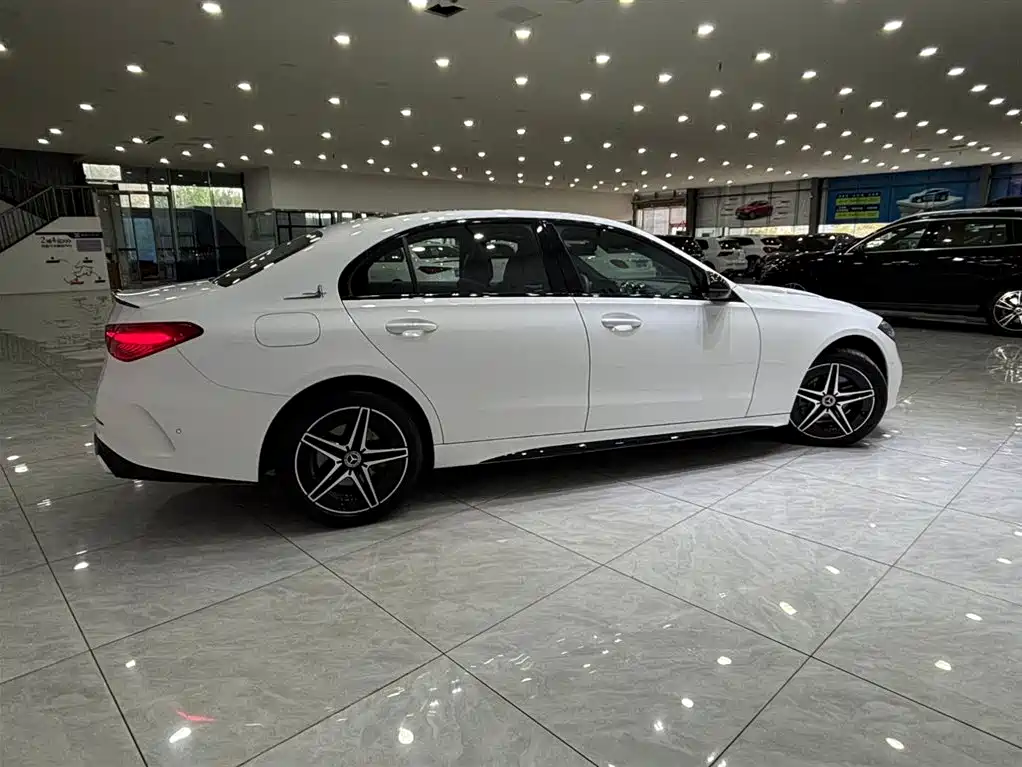 Mercedes-Benz C-Class 2025 C 260 L Night Sport Edition фото 2