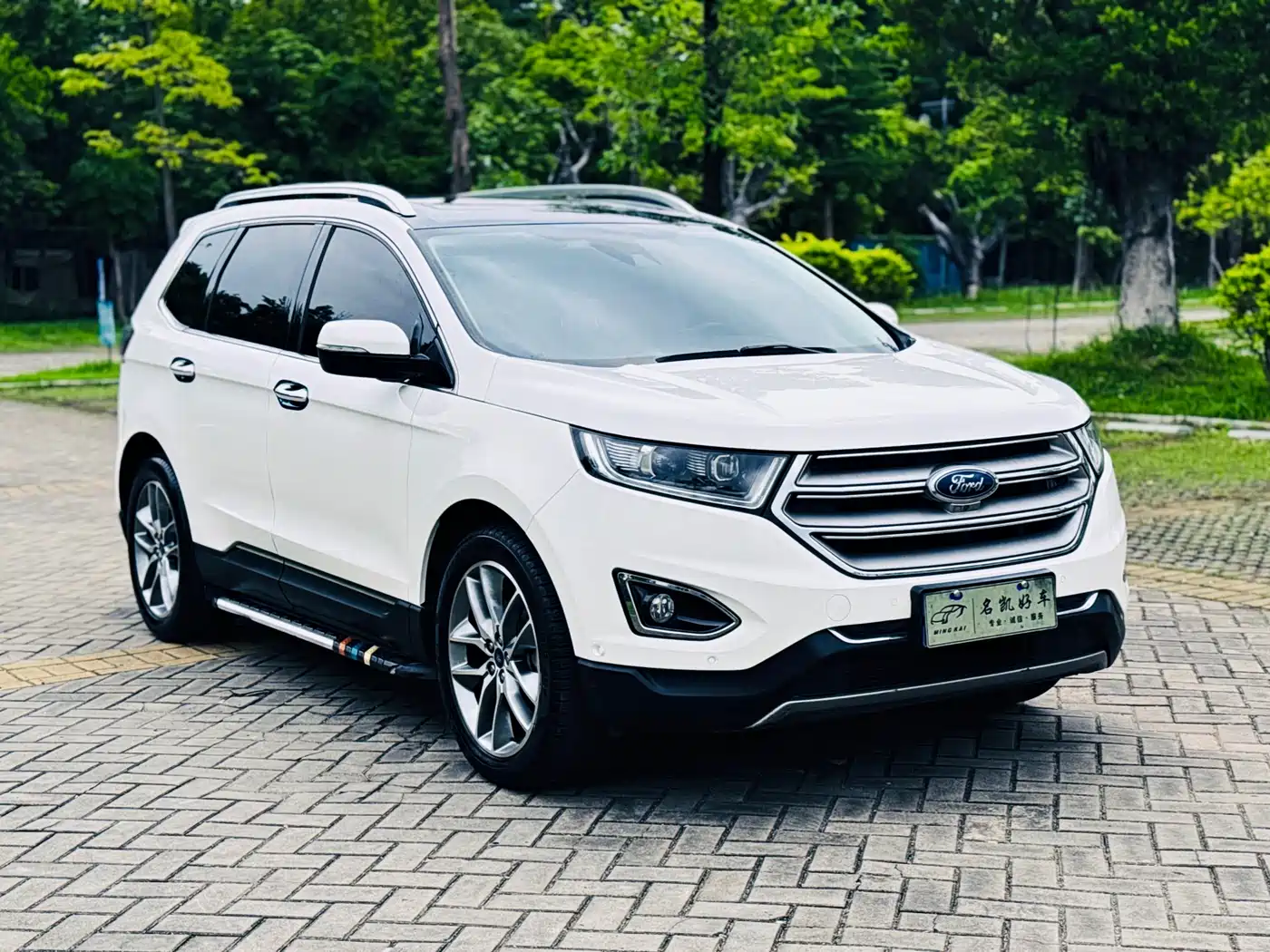Фото 2 - Ford Edge