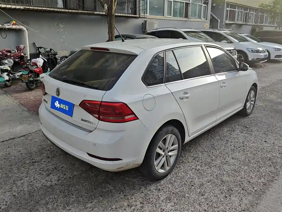 Volkswagen Santana 2015 Gran Santana 1.6L Automatic Comfort фото 3