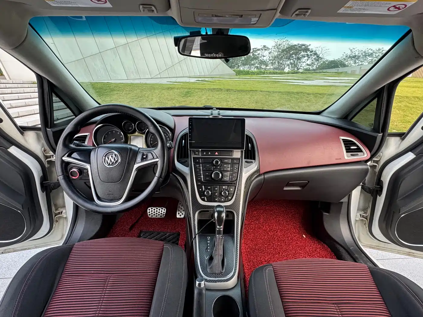 Buick Excelle 2010 2010 XT 1.6L Automatic Fashion