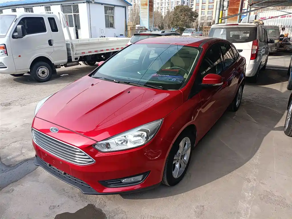 Фото 2 - Ford Focus