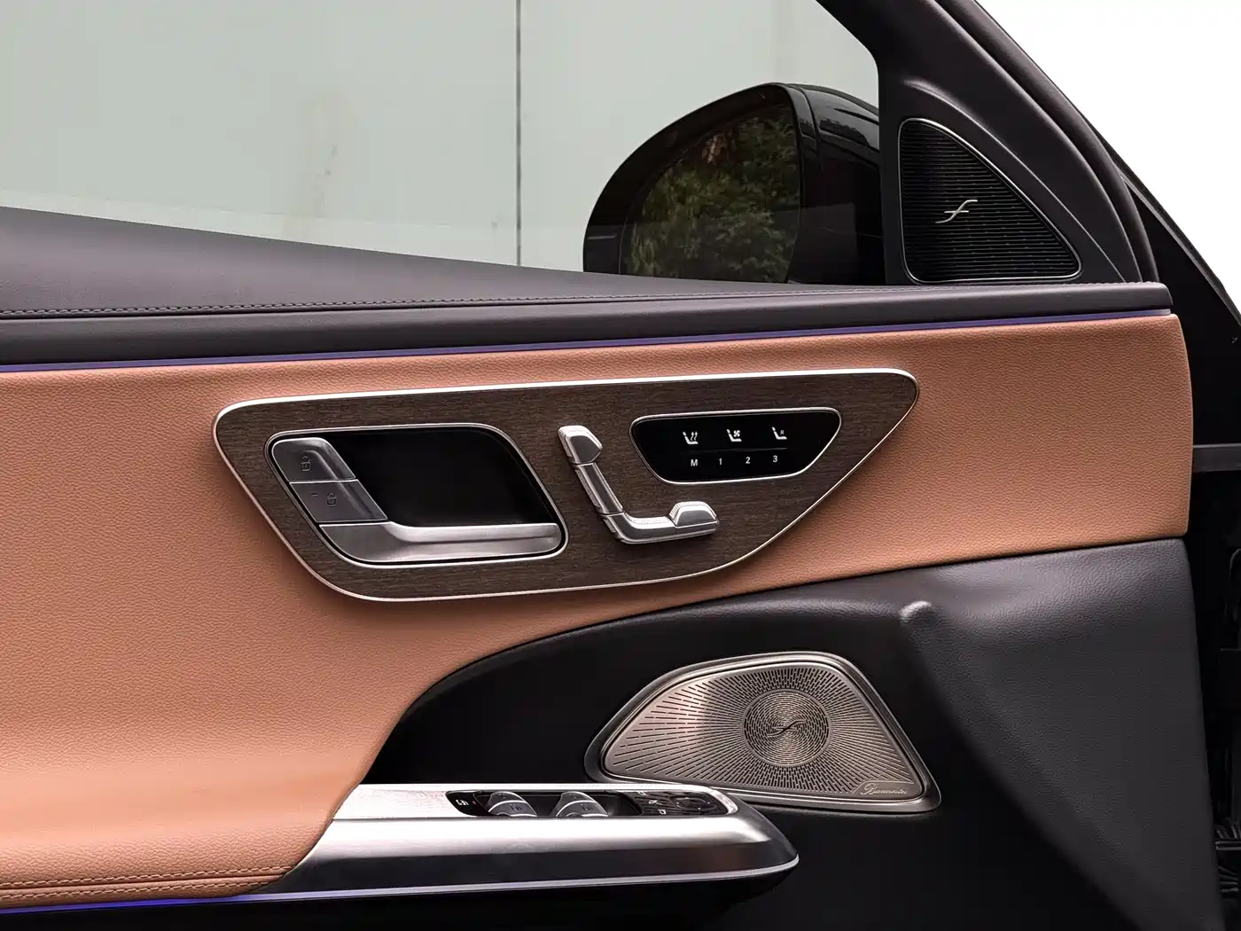 Mercedes-Benz E-Class 2024 Model E 300 L Luxury фото 16