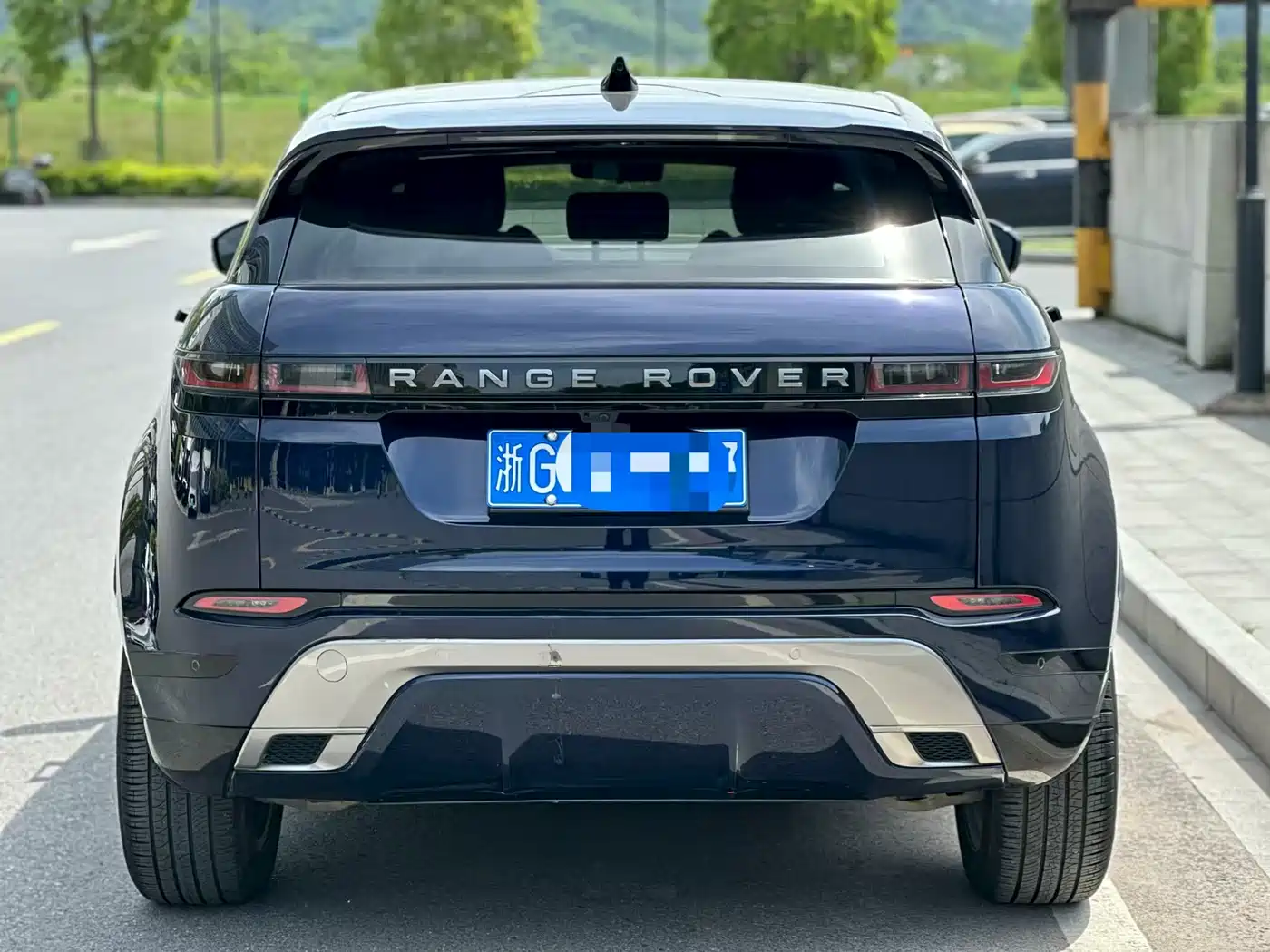 Land Rover Range Rover Evoque 2020 249PS R-DYNAMIC SE Sport Tech Edition фото 8
