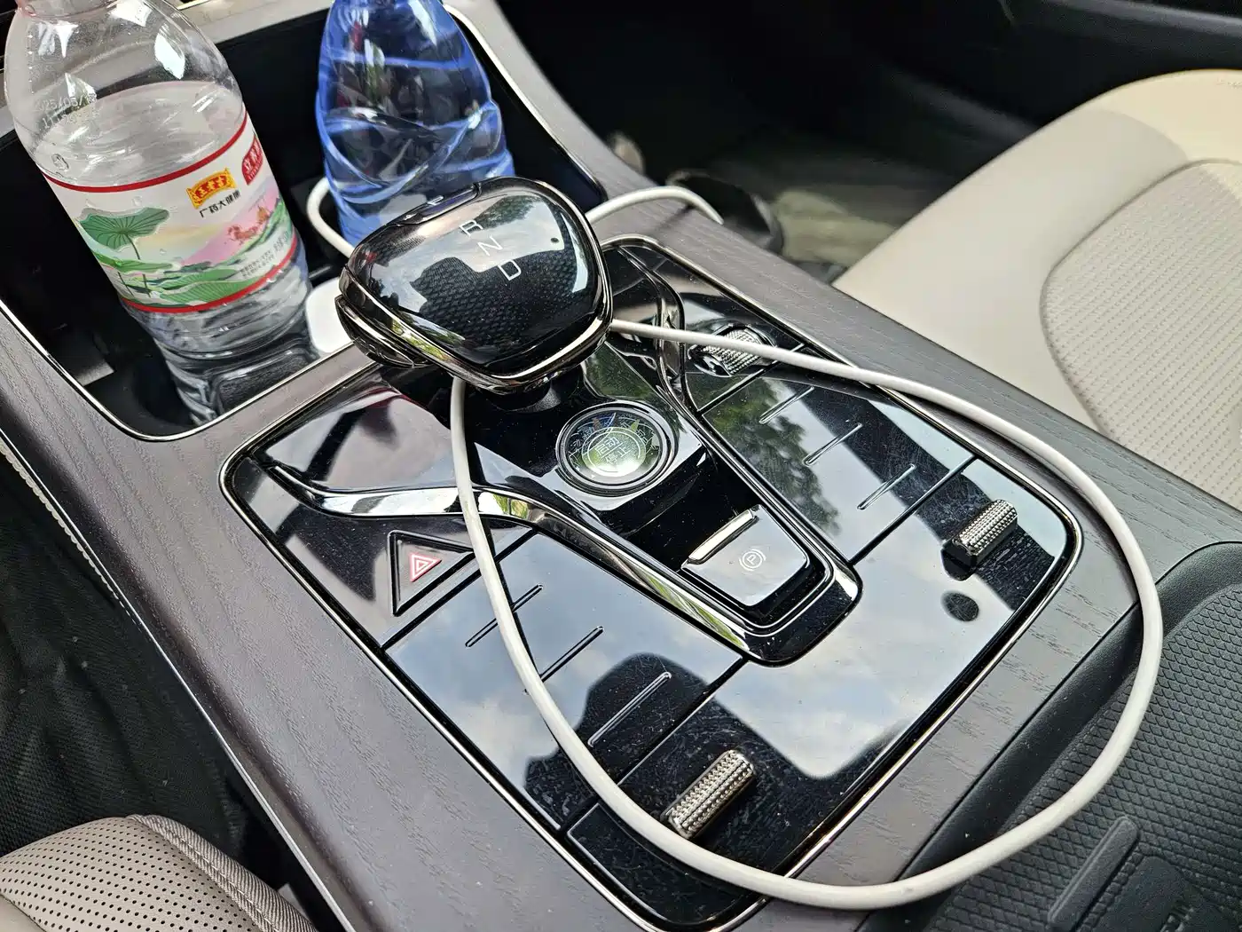 BYD Han 2024 EV Glory Edition 610KM AWD Celestial Eye Smart Driving фото 18