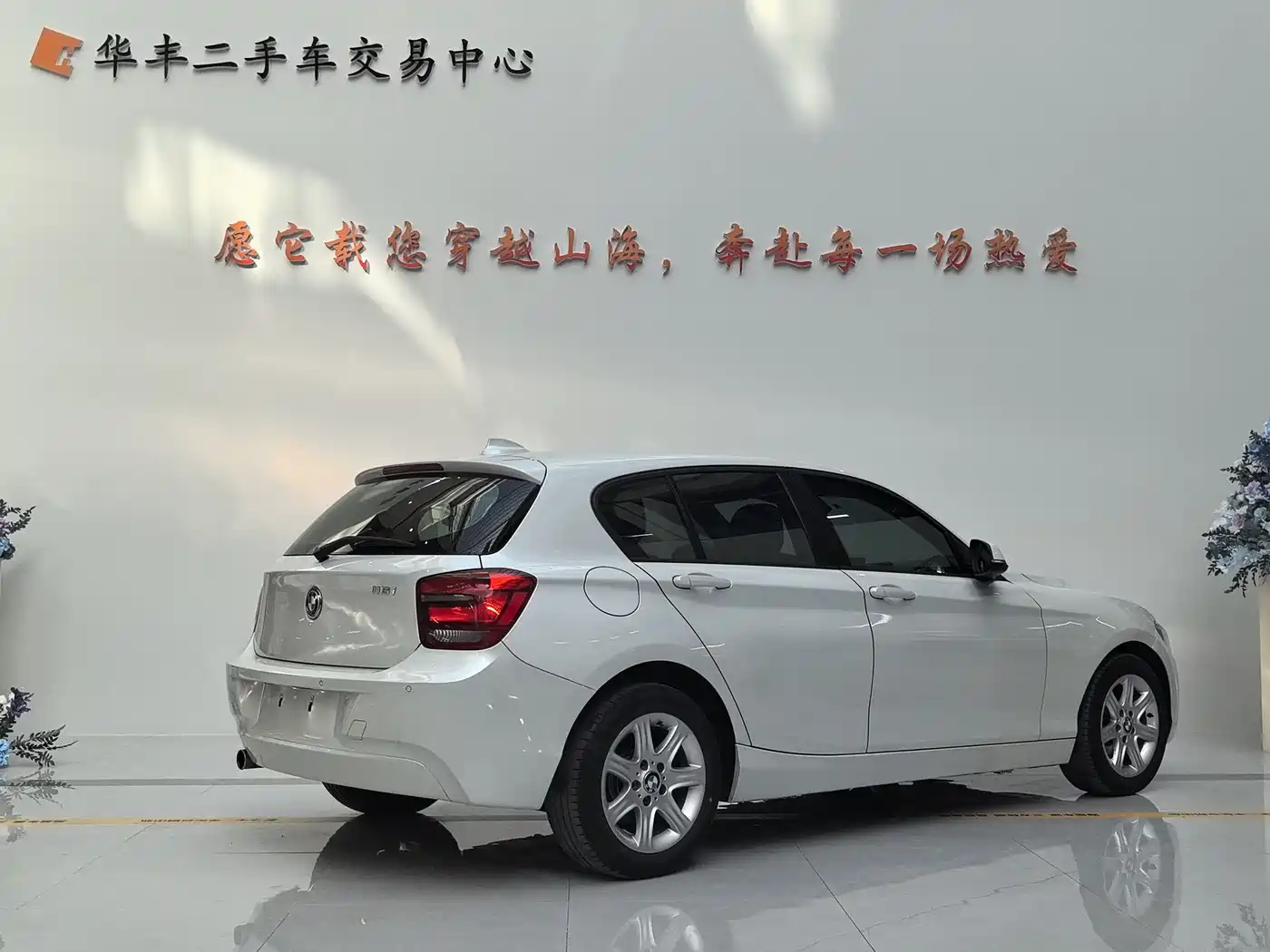BMW 1 Series (Import) 2013 Facelift 116i Leading Model фото 6
