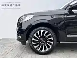 Фото 15 - Lincoln Navigator