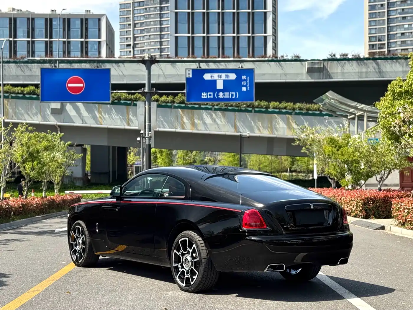 Rolls-Royce Wraith 2013 6.6T Standard фото 9
