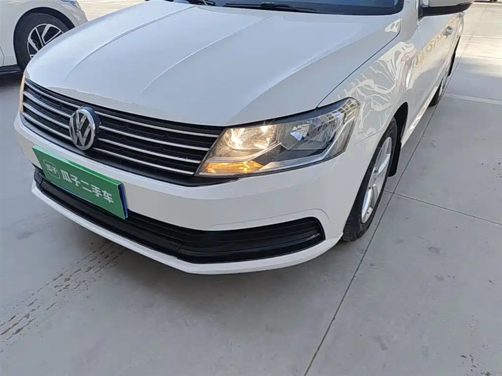 Volkswagen Lavida 2015 1.6L Automatic Trend Edition фото 24