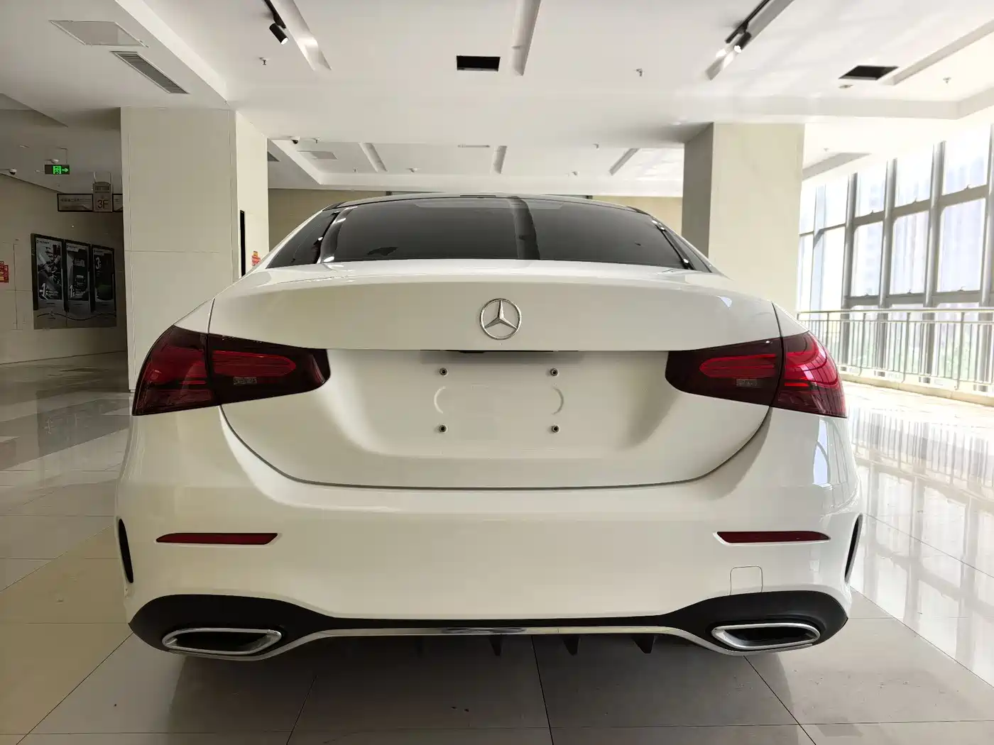 Mercedes-Benz A-Class 2023 A 180 L фото 3