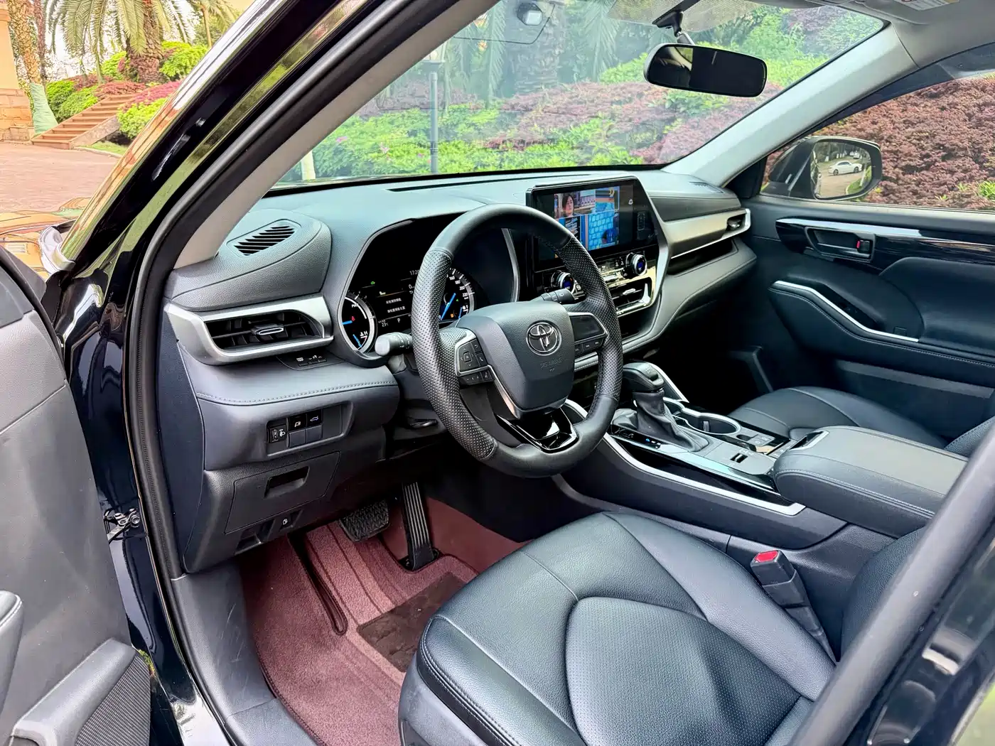 Toyota Highlander 2024 2.5L Smart Hybrid 4WD Elite 7-seater фото 4