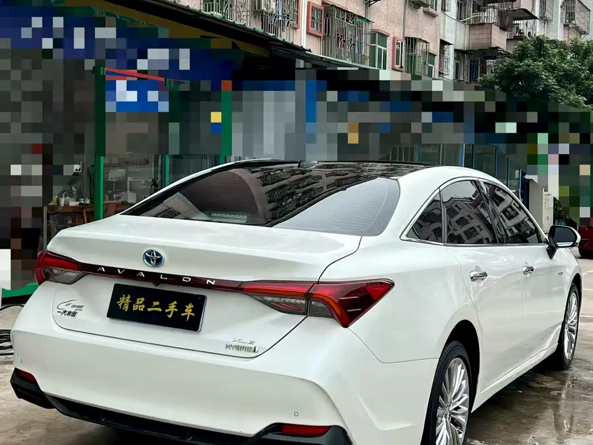 Toyota Avalon 2019 Hybrid 2.5L XLE Premium Edition China V фото 9