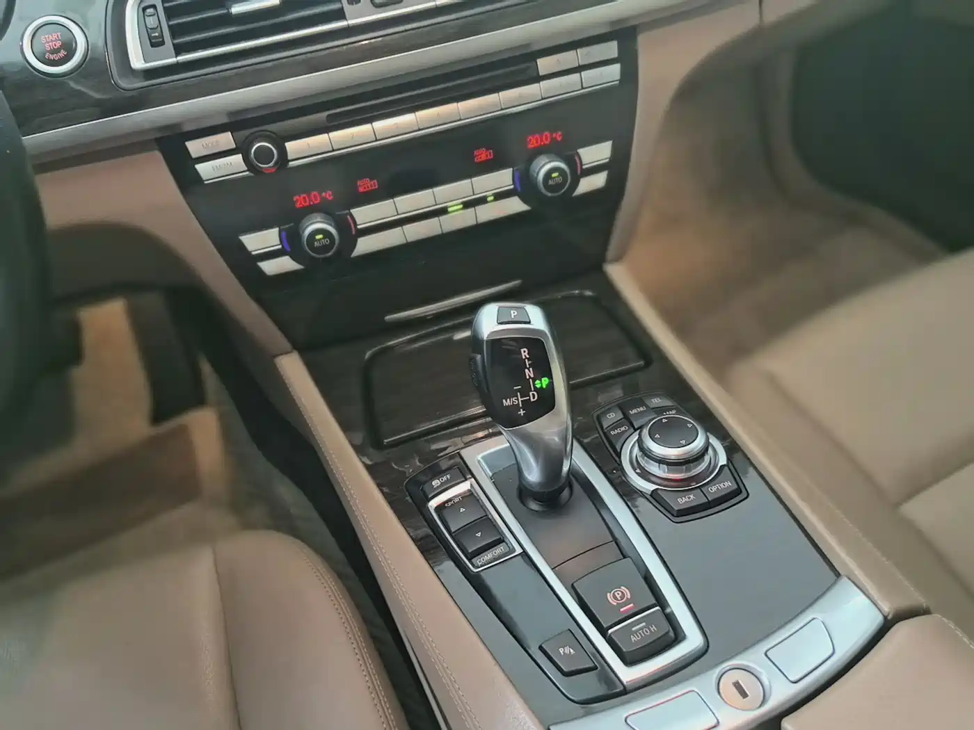 BMW 7 Series 2009 Model 740Li Leading Edition фото 11