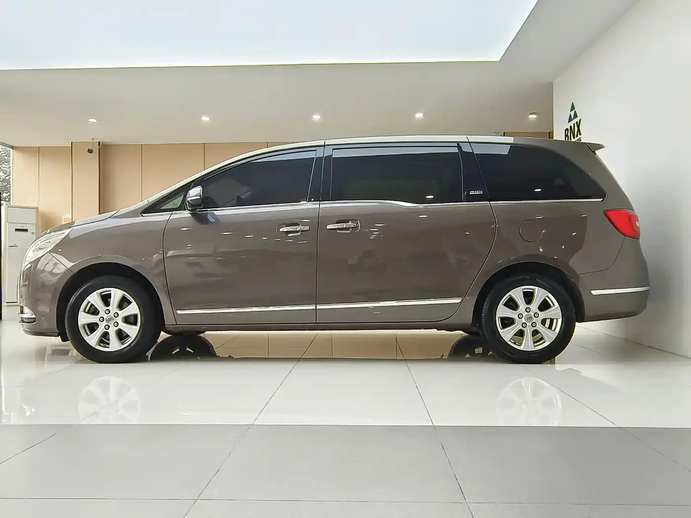 Buick GL8 2014 3.0L XT Luxury Business Flagship фото 4