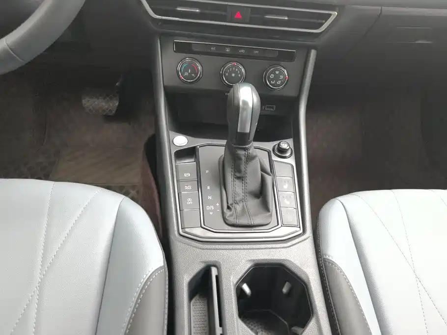 Volkswagen Lavida 2026 2024 Model 1.5L Automatic Starlight 5 Million Edition