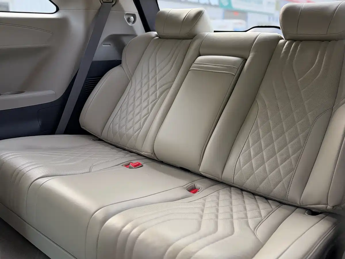 Toyota Sienna 2023 2.5L Hybrid Comfort Edition фото 11