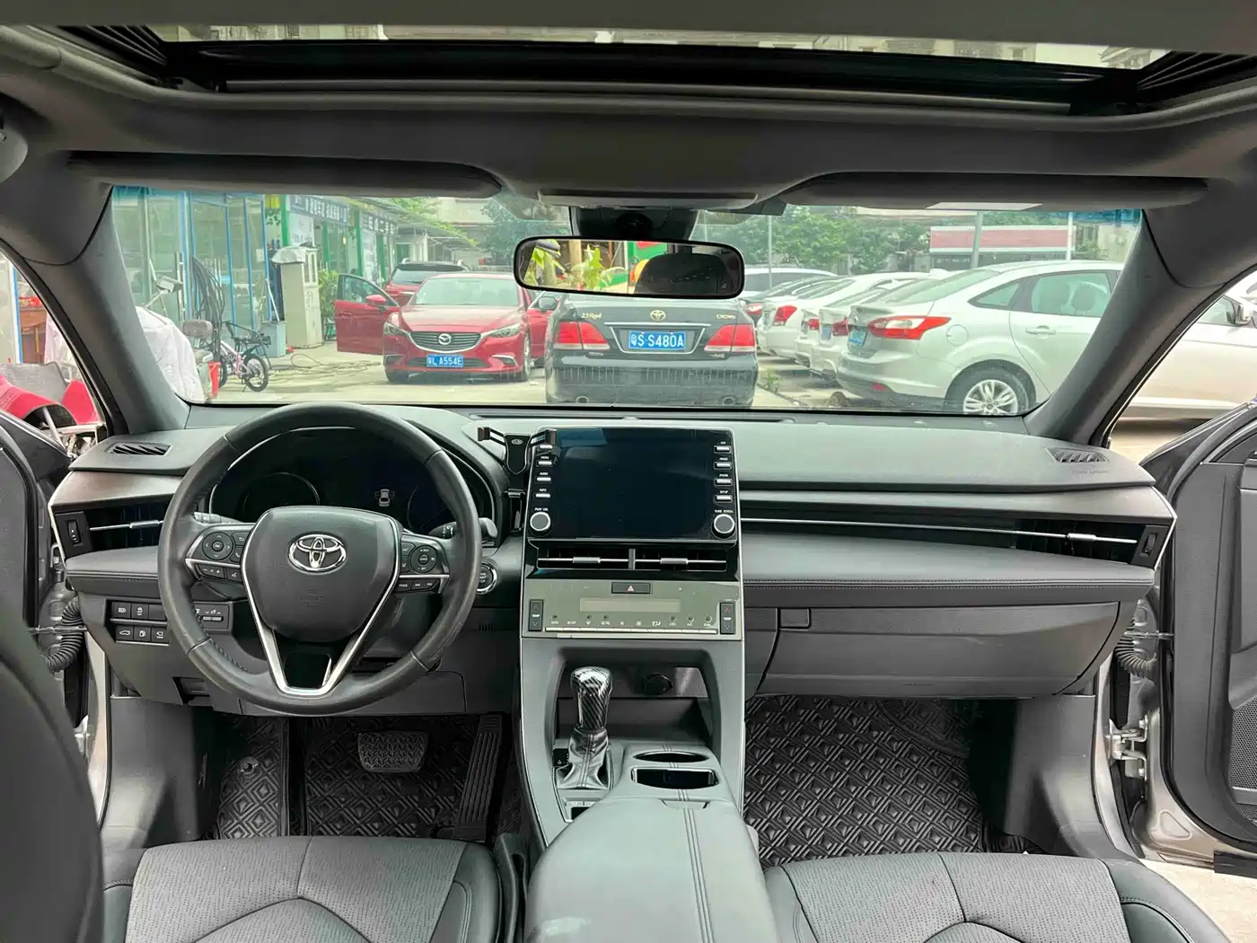 Toyota Avalon 2019 2.0L XLE Premium Edition (China VI) фото 4