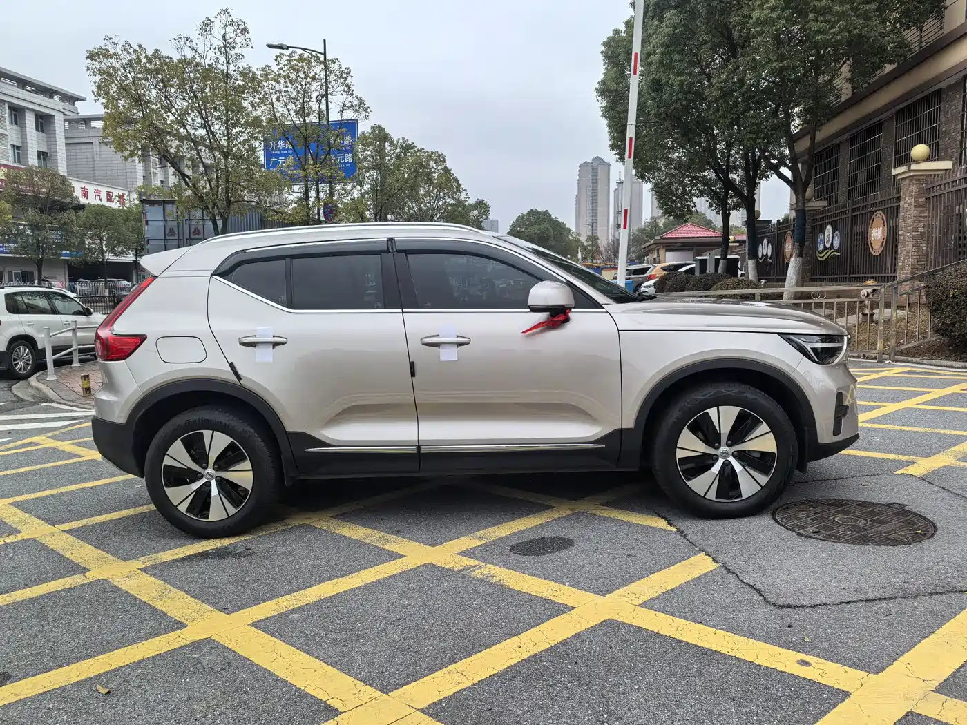 Volvo XC40 2024 2024 B3 Smart Elite Luxury Edition