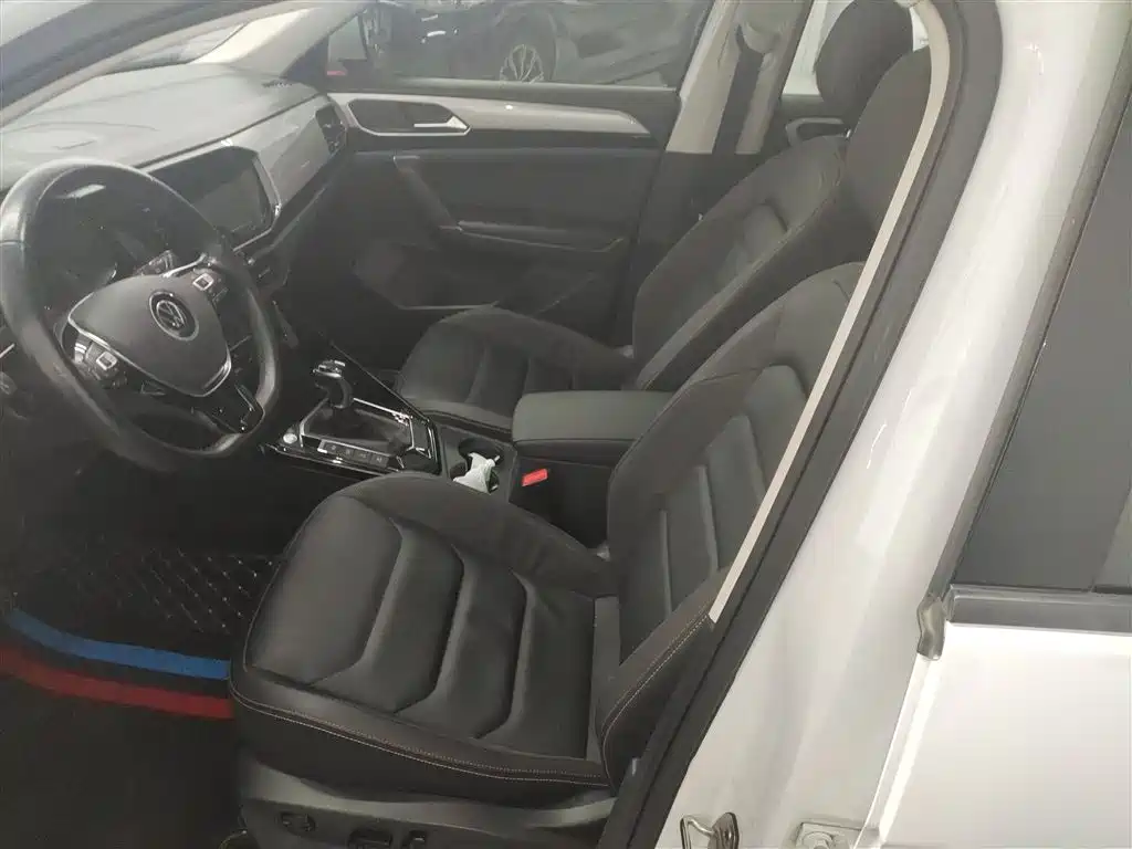 Volkswagen Tayron 2021 330TSI 2WD Luxury Smart Connect Edition фото 15
