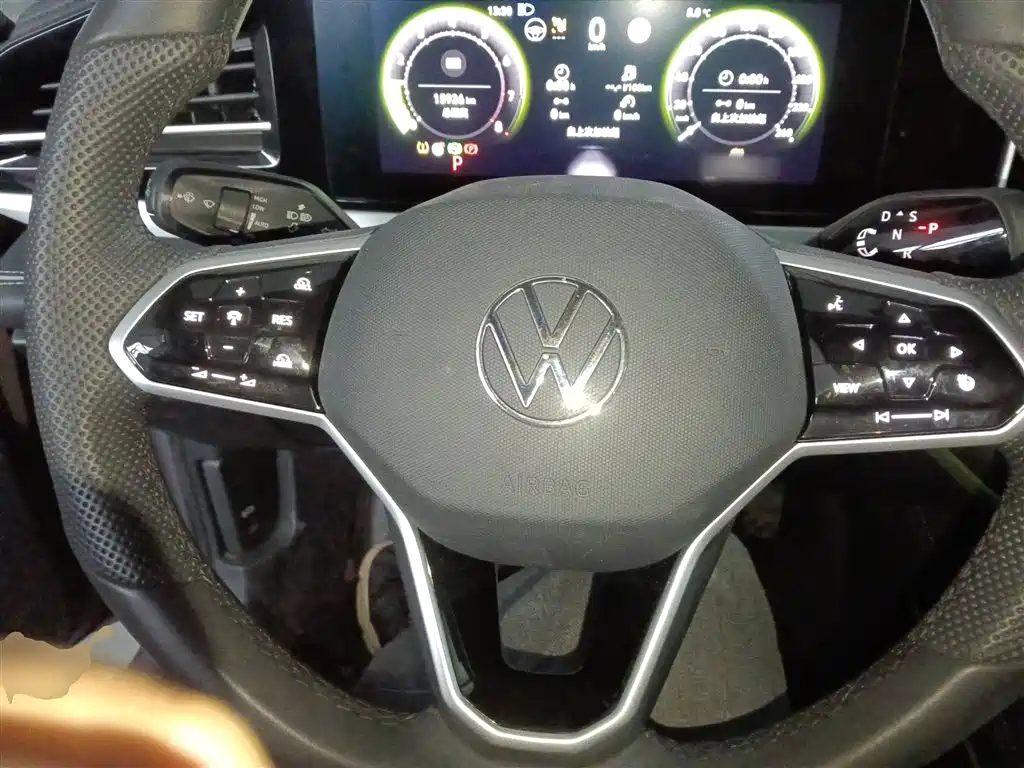 Volkswagen Passat 2025 Pro 380TSI Dragon Prestige Edition фото 11