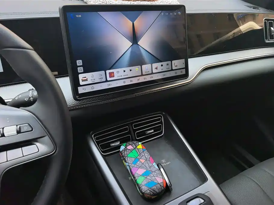 BYD Song Pro New Energy 2025 2nd Generation Smart Drive Edition DM-i 75KM Surpassing Type фото 13