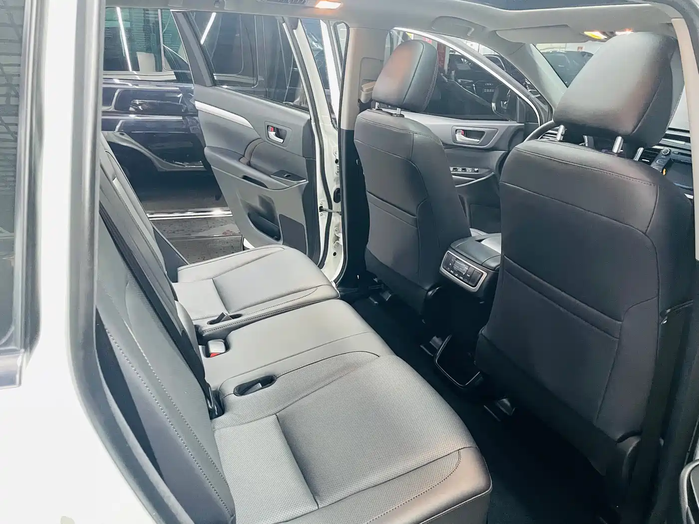 Toyota Highlander 2018 2.0T 4WD Luxury 7-seater (China V) фото 5