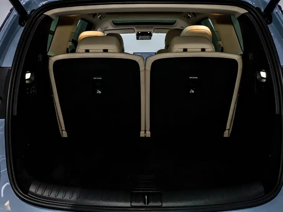 Li Auto Li i8 2025 2025 Standard Edition
