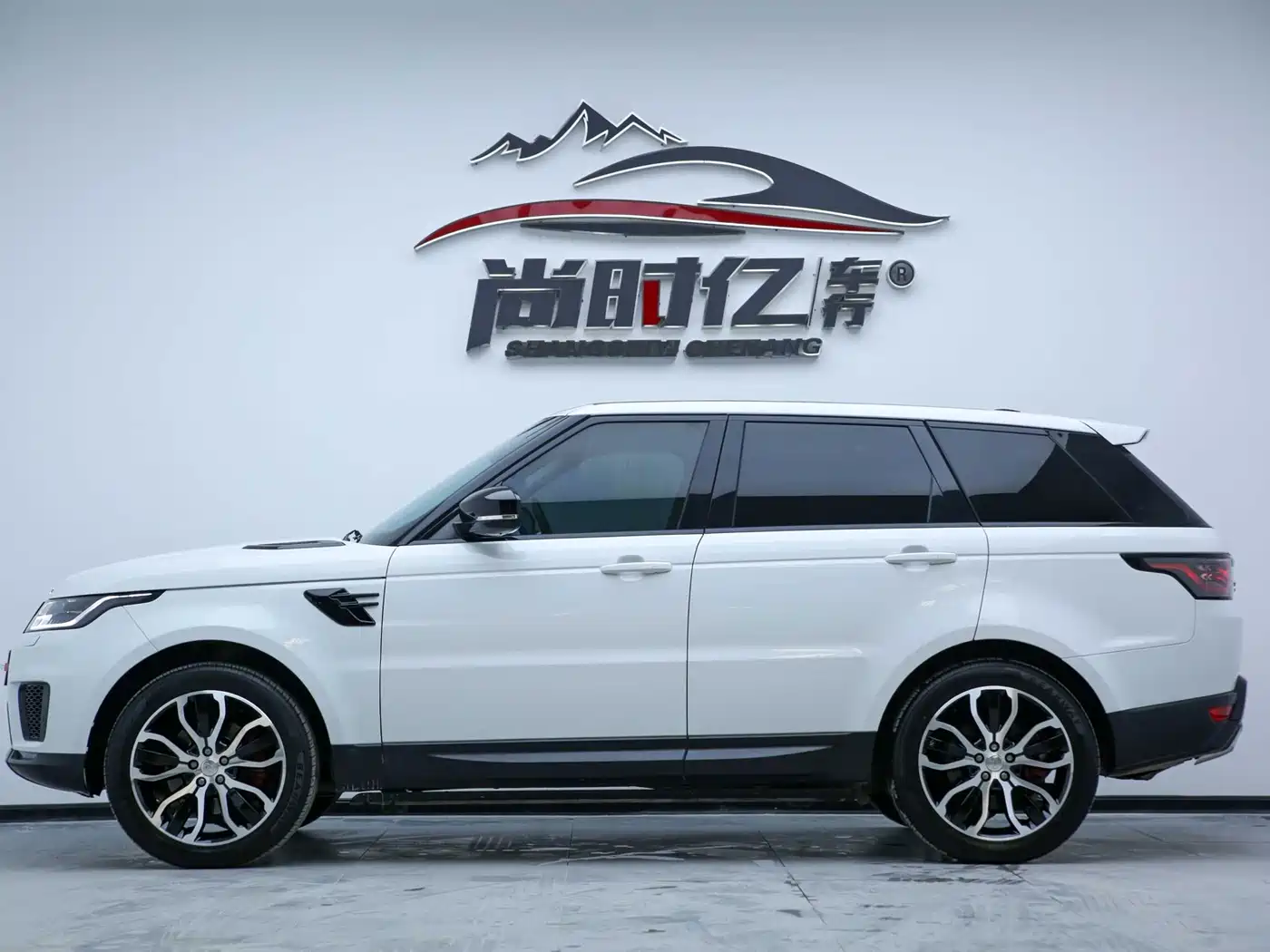 Land Rover Range Rover Sport 2014 3.0 SC V6 HSE DYNAMIC фото 3