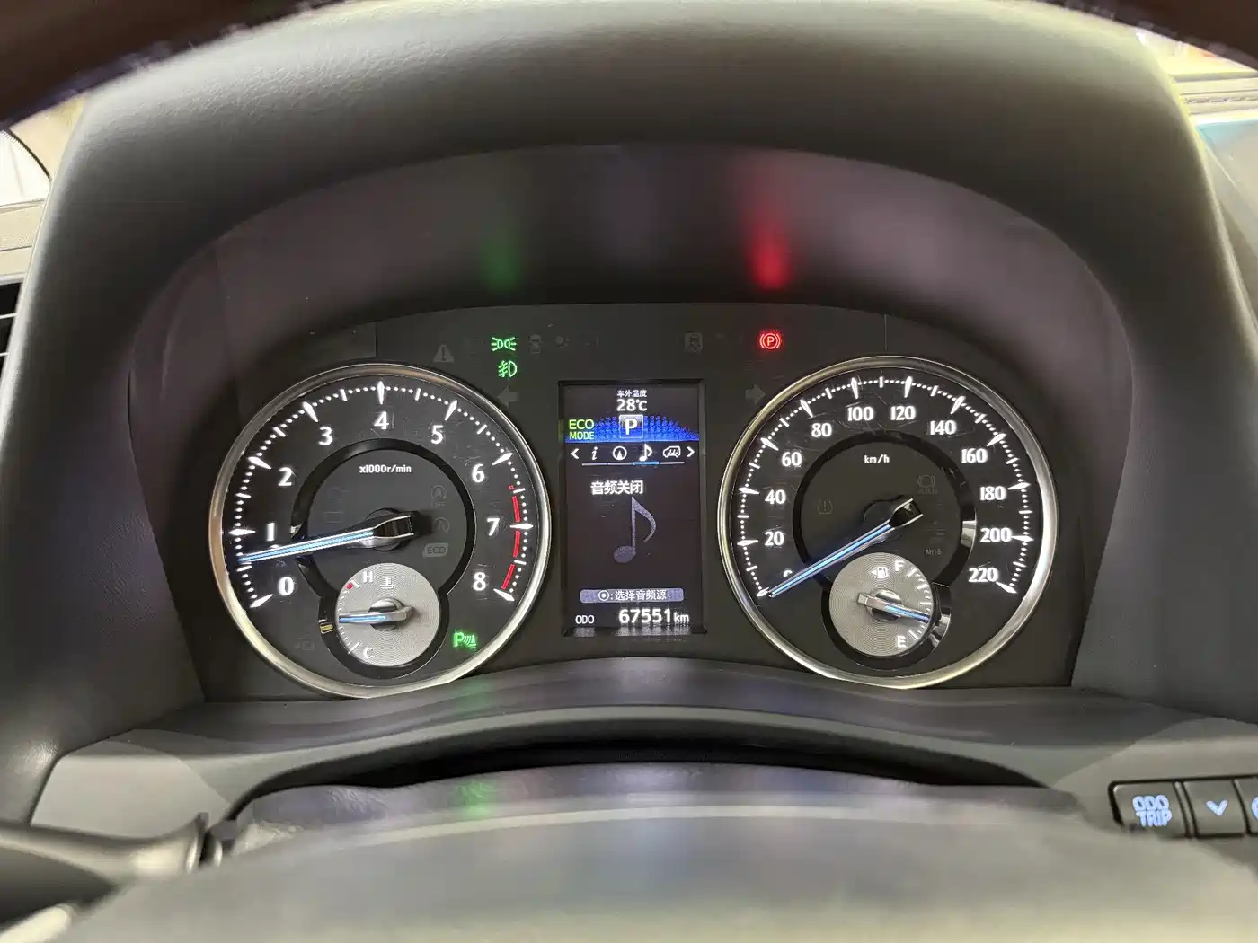 Toyota Alphard 2018 3.5L Luxury фото 19