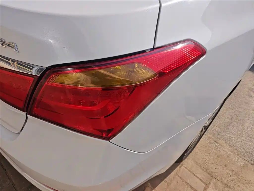 Hyundai Mistra 2014 1.8L Auto Premium DLX фото 7