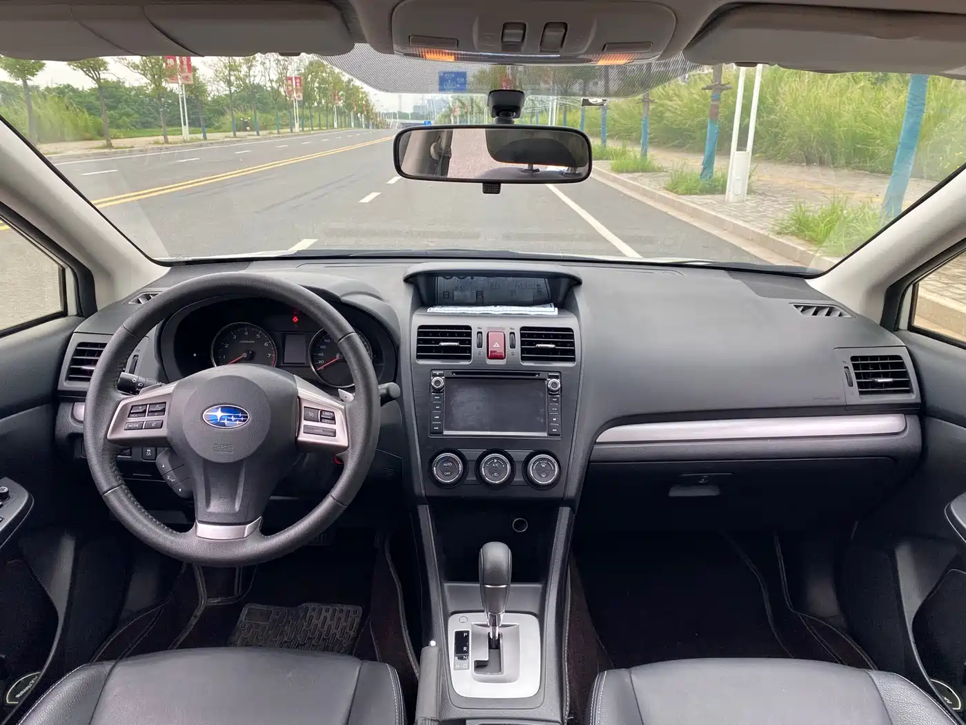 Subaru XV 2014 2.0i Elite фото 6