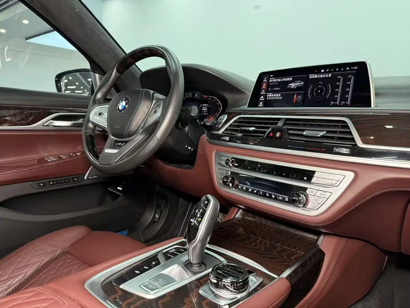 BMW 7 Series 2021 Model 740Li xDrive Executive Luxury Package фото 12