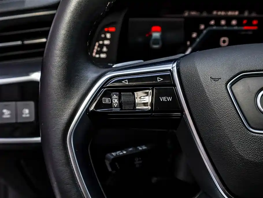 Audi A7L 2024 45TFSI S-line Dream Edition Crystal Package фото 26