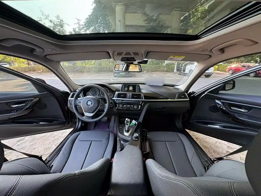 BMW 3 Series 2017 320Li Fashion фото 13