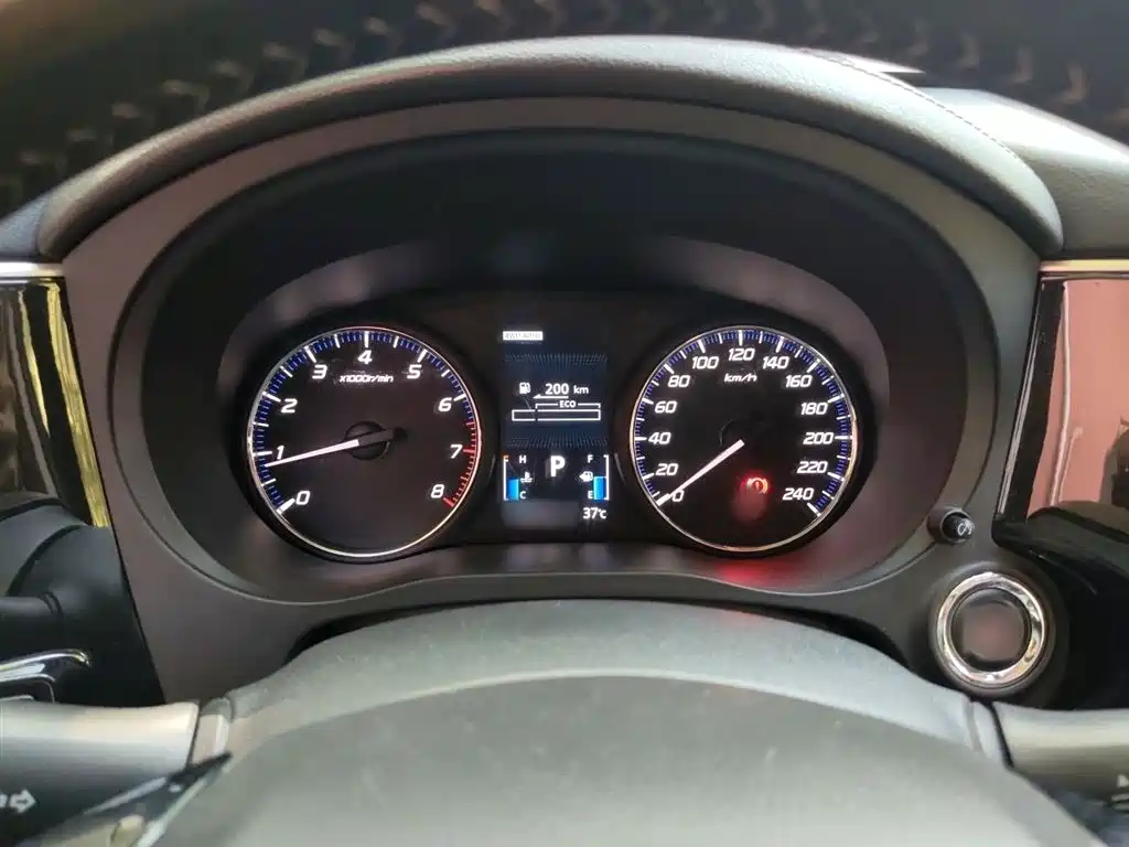 Mitsubishi Outlander 2019 2.4L 4WD Deluxe Edition 5-Seater China VI фото 4