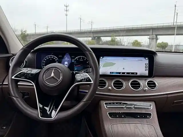  E CLASS