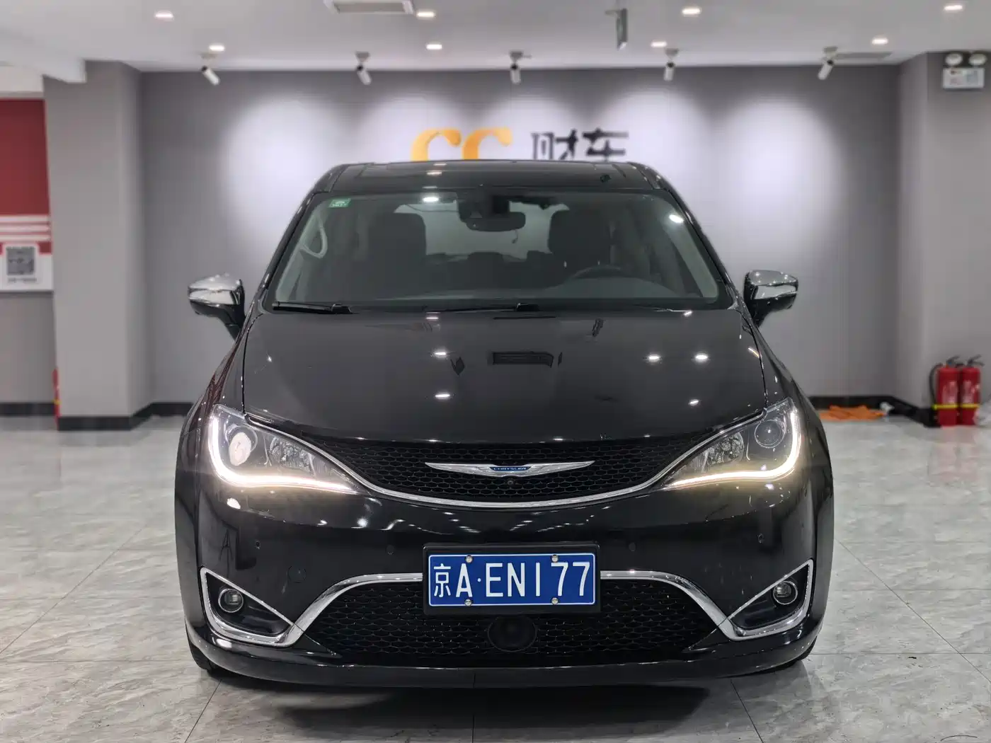 Chrysler Grand Voyager (Import) 2019 2017 3.6L Premium Edition