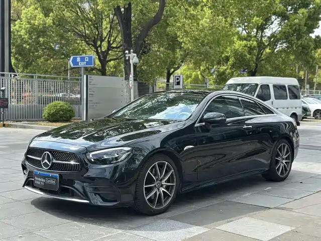 MERCEDES-BENZ E CLASS