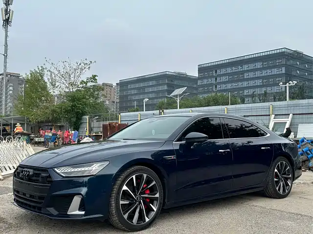 Audi A7L 2022