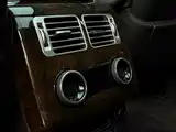 Photo 17 - Land Rover Range Rover