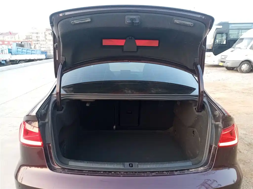 Audi A3 2015 Limousine 40 TFSI Automatic Comfort фото 9